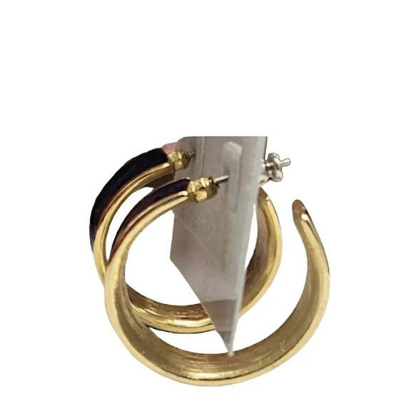 NWOT VINTAGE BLACK ENAMEL GOLD TONE HOOP EARRINGS - Picture 2 of 3